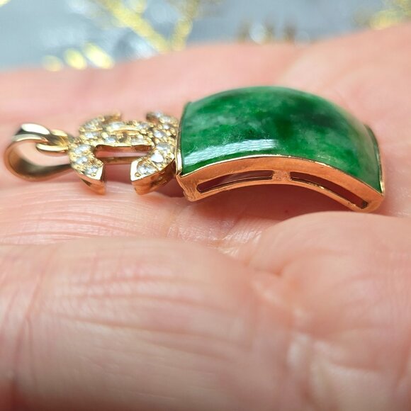 ✨ Luxury Green Jade & Diamond Double C Pendant in 18k Gold ✨ - Picture 4 of 11